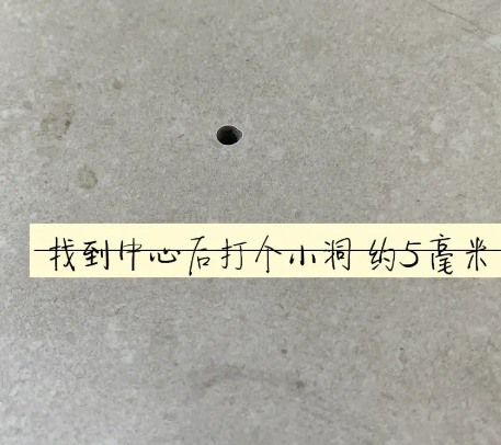 井陉矿瓷砖空鼓维修公司专业解答在瓷砖铺贴过程中，如果砂料搅拌不均匀，将会带来以下问题